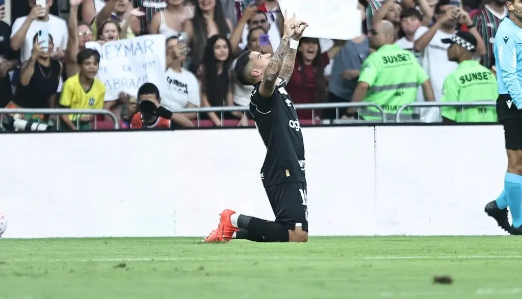 Santos vence Fluminense em virada emocionante